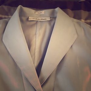 Cute Calvin Klein sleeveless stretch button down